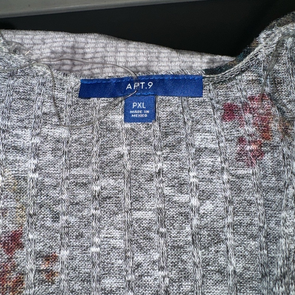 Cardigan - Picture 2 of 3